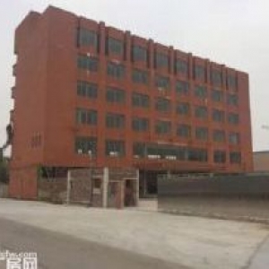 台山台城成熟工业区厂房仓库2200平方招租，现成装修