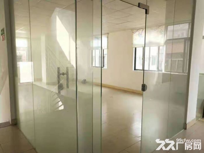 工业新城附近500平方贸易办公型厂房招租，水电现成